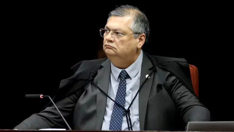Entenda a decisão de Dino sobre aposentadoria compulsória de juízes e seus desdobramentos