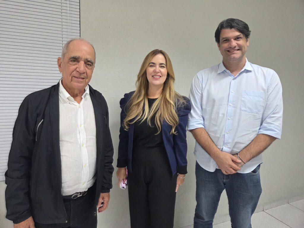 Léo Bezerra, prefeito de João Pessoa, visita o Sistema Correio de Comunicação nesta terça-feira (14)