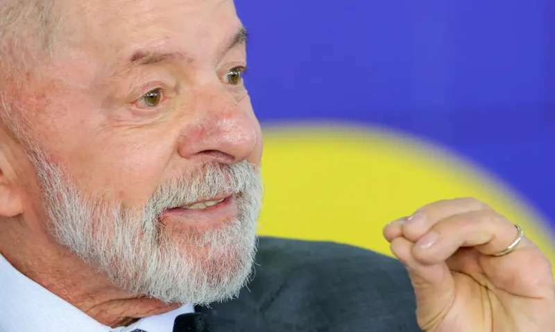 Lula enfrenta cenário de 1º turno mais apertado desde eleição de 2002