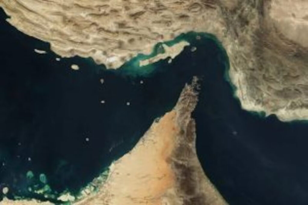 China culpa EUA e Israel por crise no Estreito de Hormuz após fala de Trump