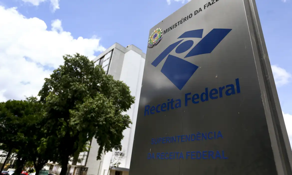 Receita Federal desmente fake news sobre fiscalização do Pix