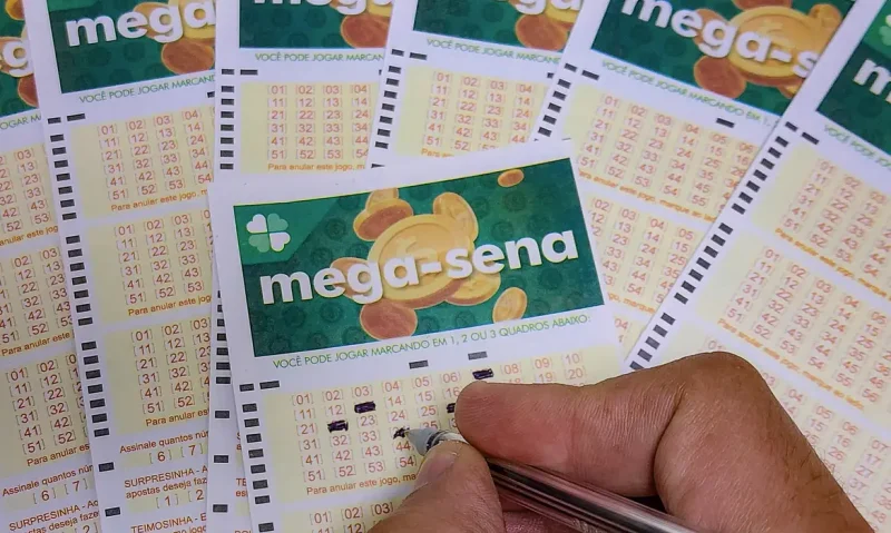 Mega-Sena sorteia prêmio estimado em R$ 100 milhões neste sábado (25)