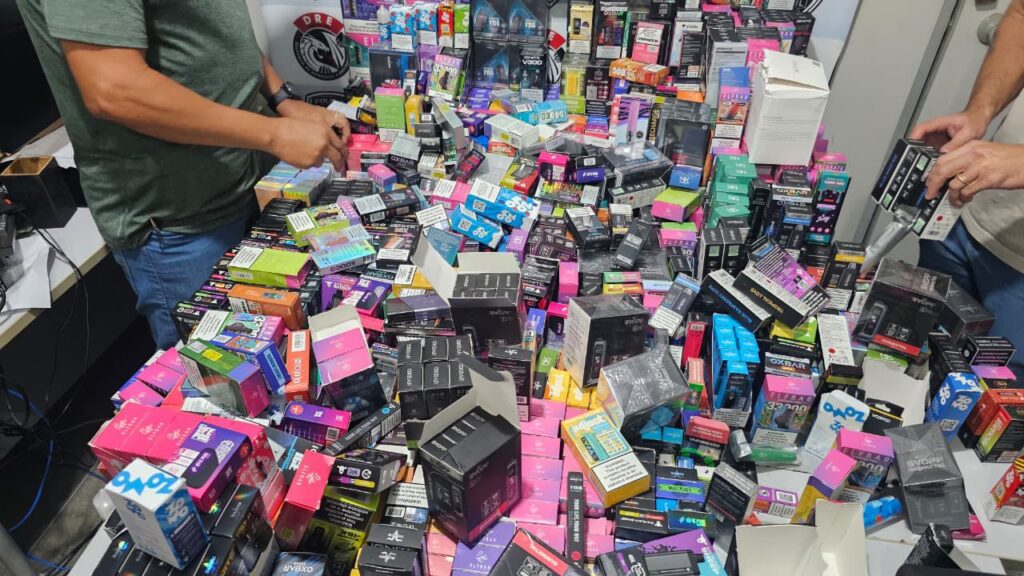Polícia Civil aprende quase dois mil cigarros eletrônicos vindos do Paraguai, na Paraíba