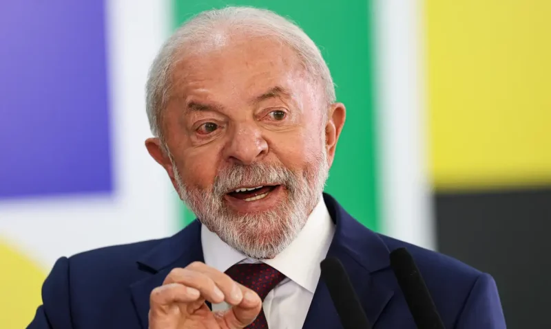 ‘Nenhum presidente, por maior que seja, tem direito de impor regra aos outros países’, diz Lula