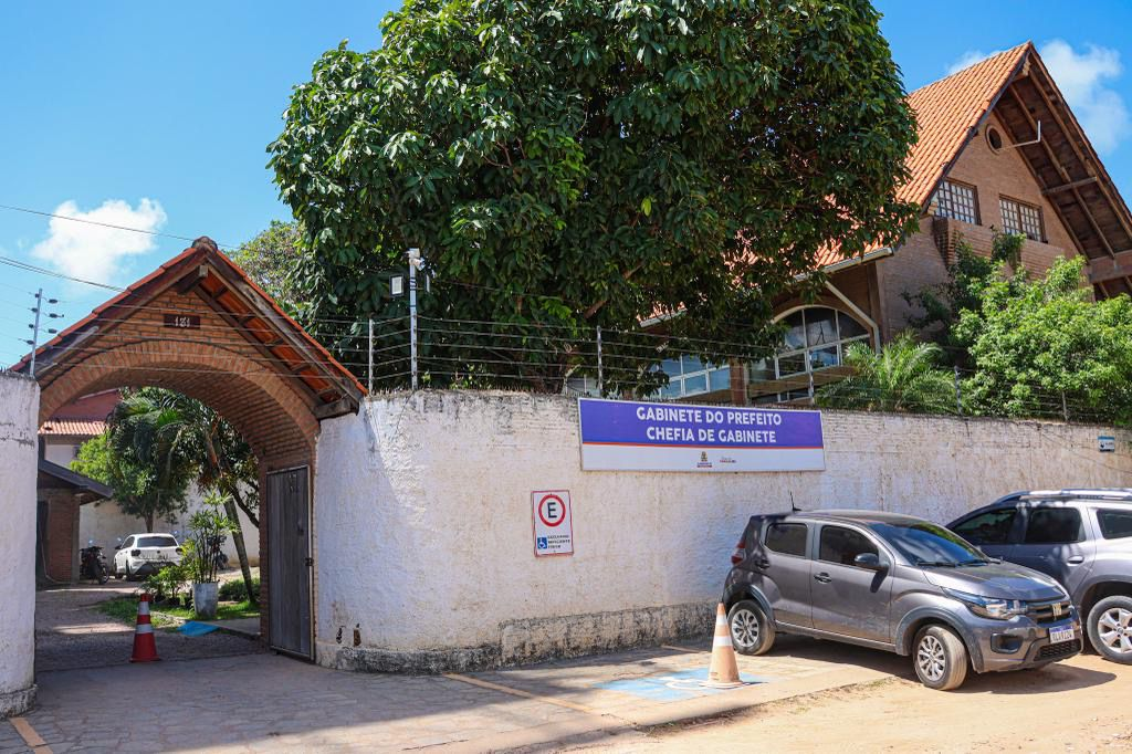 Prefeito de Cabedelo exonera auxiliares afastados pela Justiça