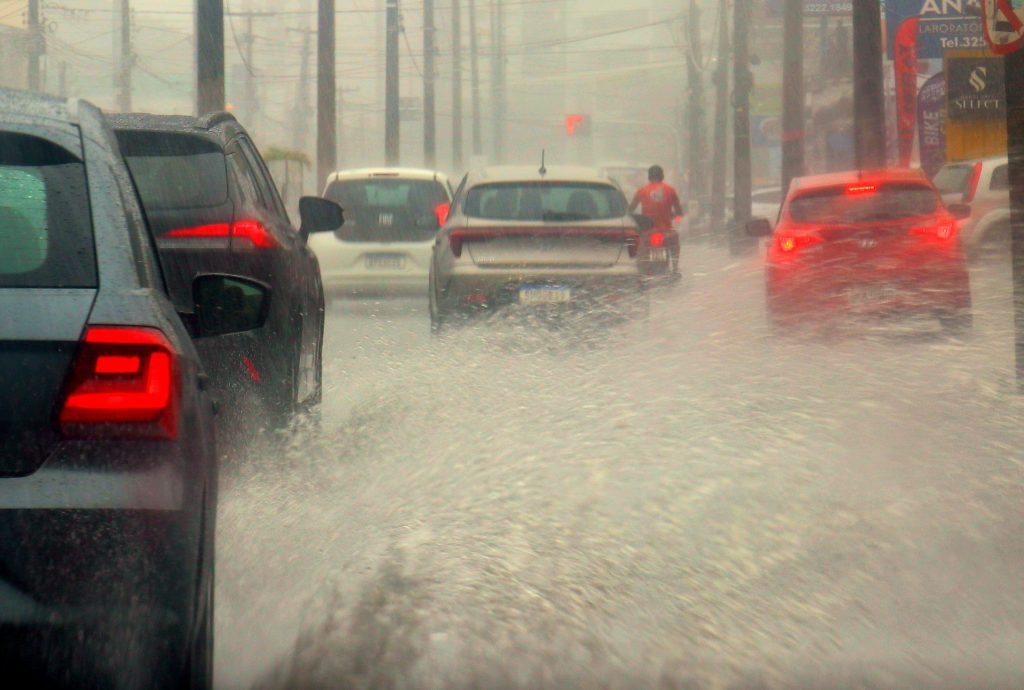 Paraíba tem dois alertas de chuvas intensas para esta sexta-feira (24); veja lista de cidades afetadas