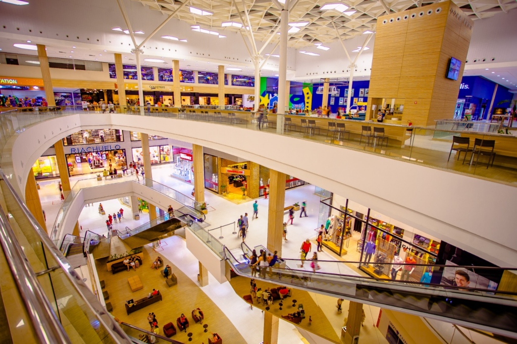 Manaira e Mangabeira Shopping funcionam normalmente no feriado do Dia do Trabalhador