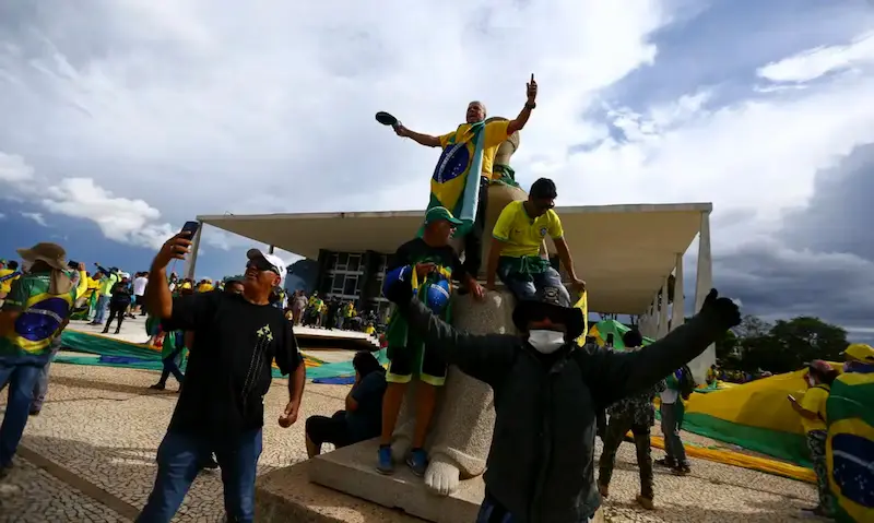 Governistas citam risco de redução de penas para manter veto de Lula à dosimetria
