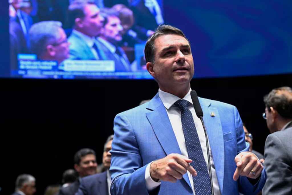 ‘O que vai pesar é o tratamento dele em relação ao 8/1’, diz Flávio Bolsonaro sobre Messias no STF