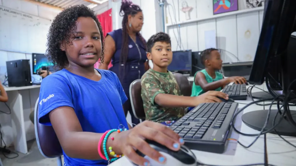 MEC poderá repassar até R$ 3.800 por escola para ampliar acesso à internet
