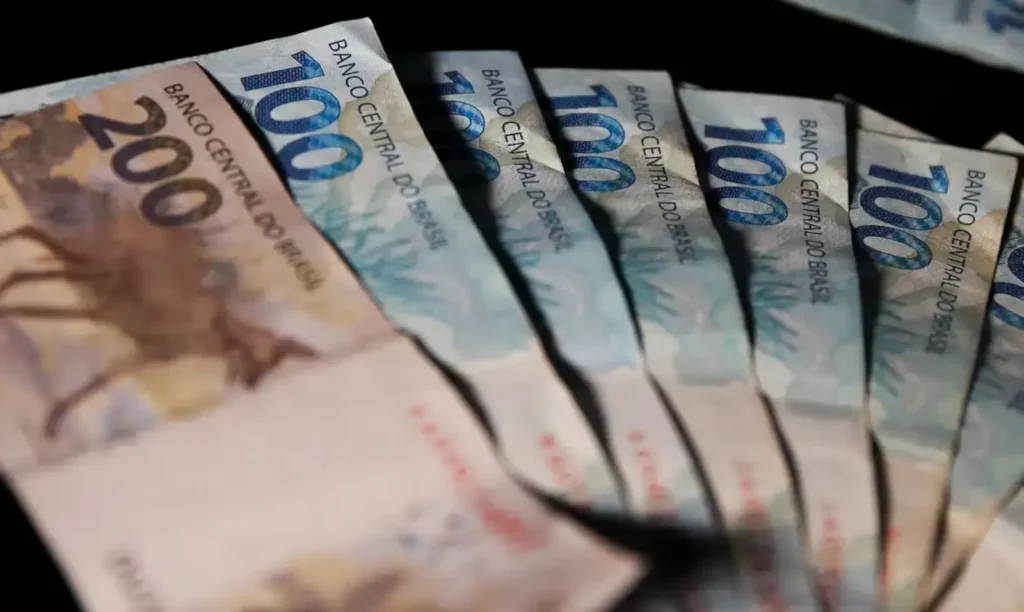 Brasileiros têm R$ 10,5 bilhões esquecidos em bancos; saiba como consultar