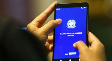 Número de trabalhadores informais recua no primeiro trimestre deste ano