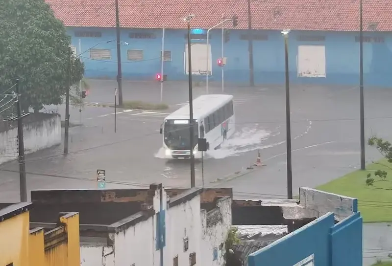 Paraíba deve decretar calamidade pública após chuvas intensas e interdição de rodovias