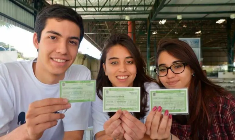 TSE registra queda no eleitorado de 16 e 17 anos após pico em 2022