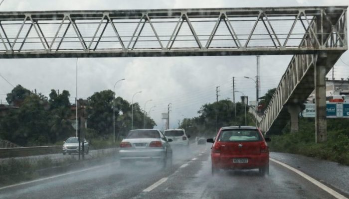 Inmet emite alerta de chuvas intensas para todas as cidades da Paraíba
