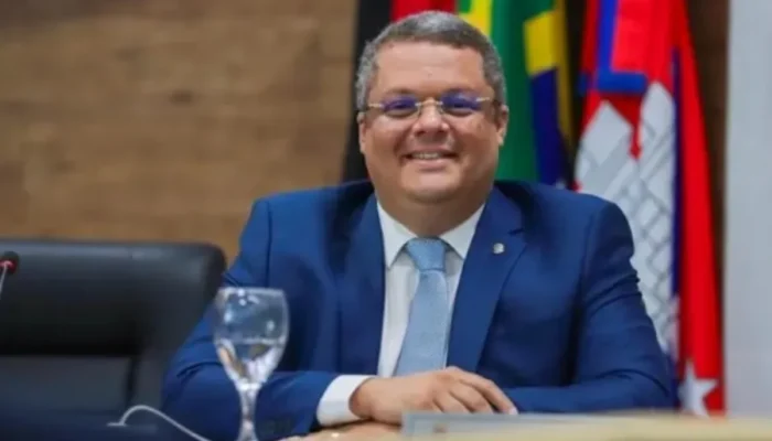 Edvaldo Neto promete baixar IPTU e proibir contratações ligadas ao crime organizado, em Cabedelo