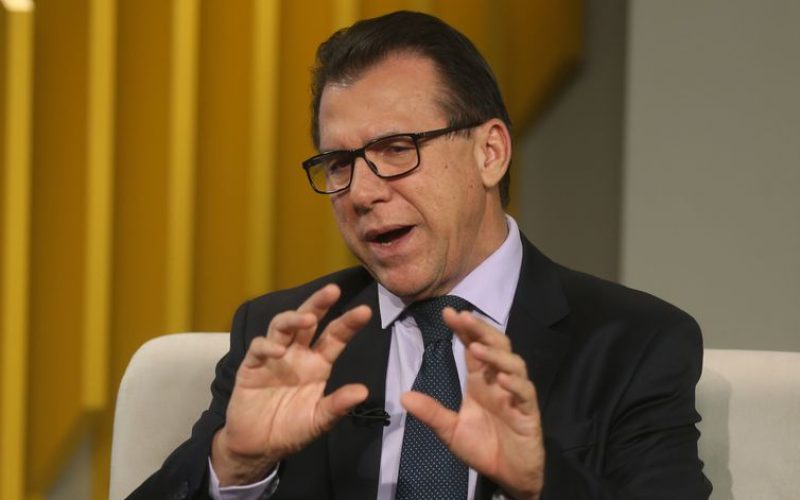 Fim da escala 6×1 não deve ter redução salarial, afirma ministro do Trabalho em João Pessoa