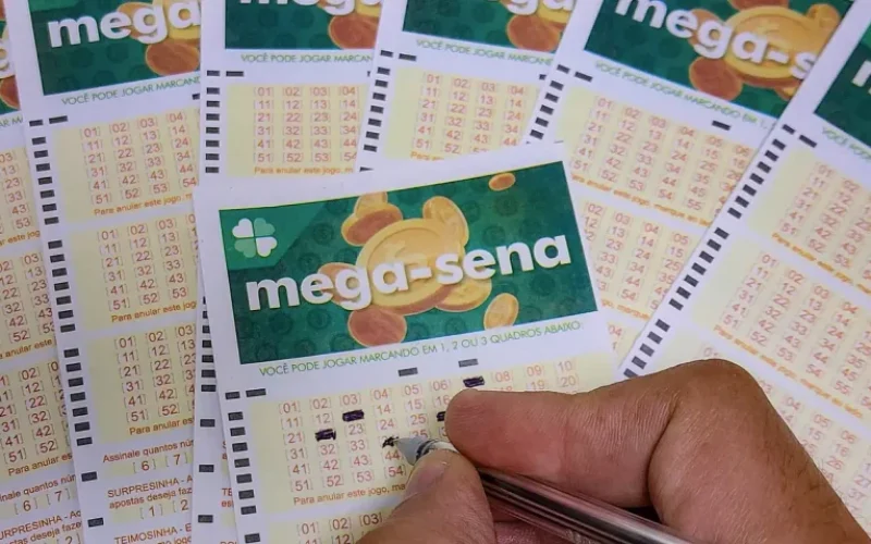 Mega-Sena sorteia prêmio estimado em R$ 100 milhões neste sábado (25)