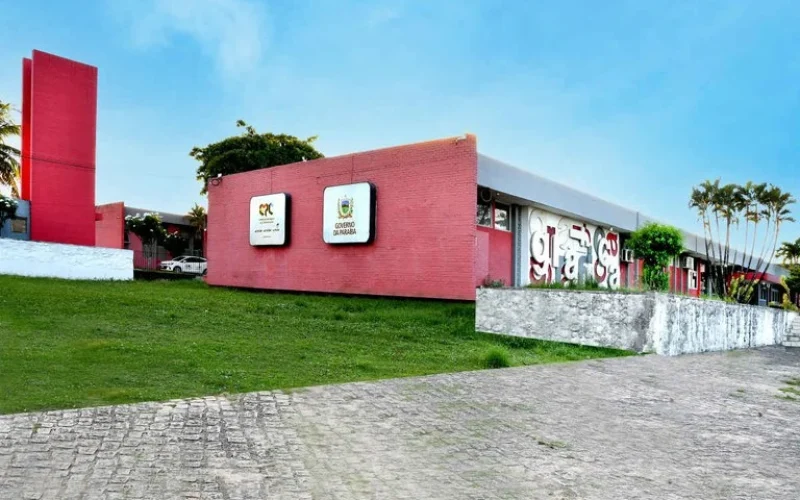 EPC-PB abre concurso com 34 vagas e salários de até R$ 3,3 mil; saiba detalhes