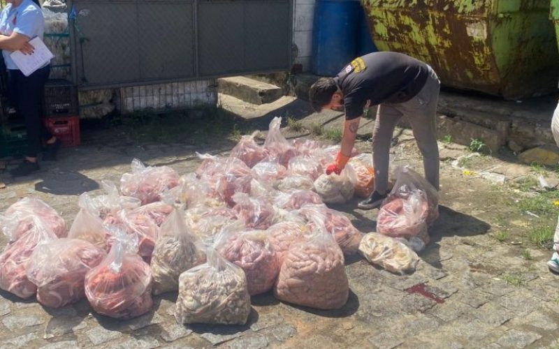Mais de 750 kg de carnes são apreendidos em supermercado de João Pessoa