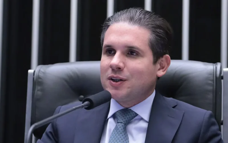 Câmara define transição de um ano para reduzir jornada e encerrar escala 6×1