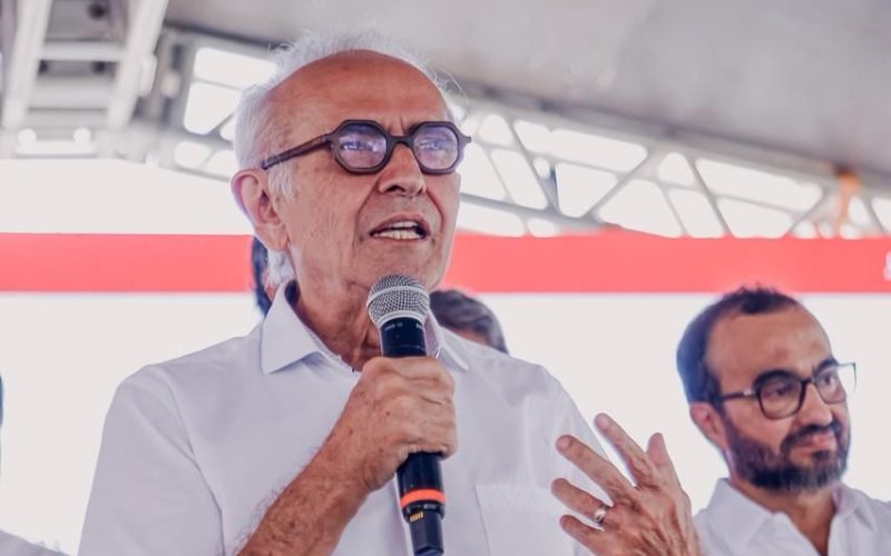 Cícero faz mistério sobre renúncia, mas espera orientação divina: “Está entregue a Deus”