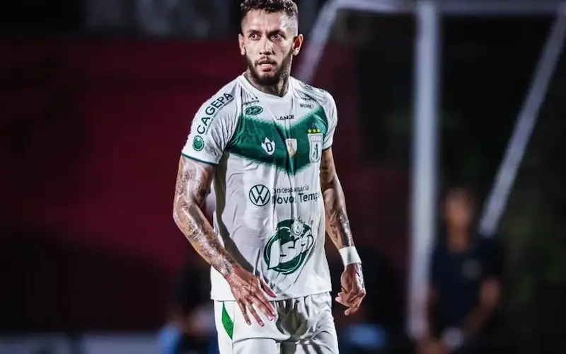 Sousa confirma retornos e baixas para a sequência da temporada