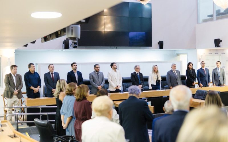 ALPB concede medalha Epitácio Pessoa ao presidente da Cagepa, Marcus Vinícius