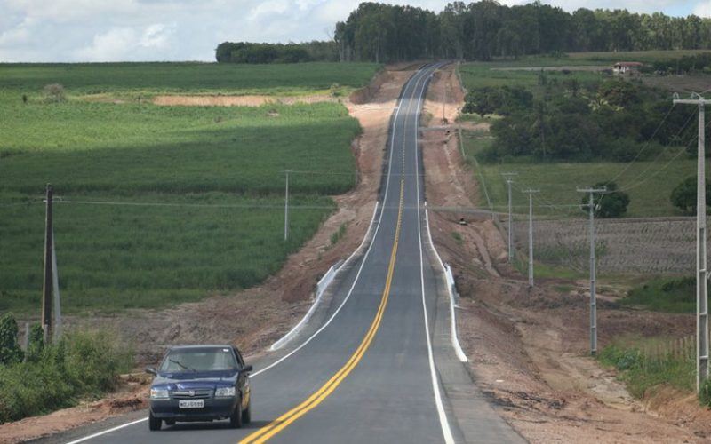 Três rodovias são liberadas, no Agreste e no Vale do Paraíba, após chuvas