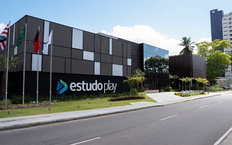 Empresa paraibana leva o Brasil ao Guinness com recorde mundial de correção de redações na rede pública