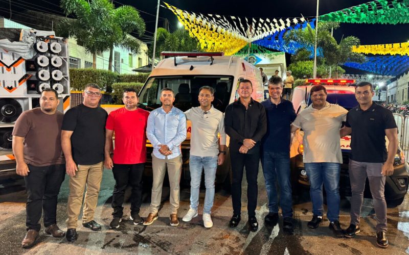 Agreste paraibano recebe mais duas novas ambulâncias através de ação de Ruy