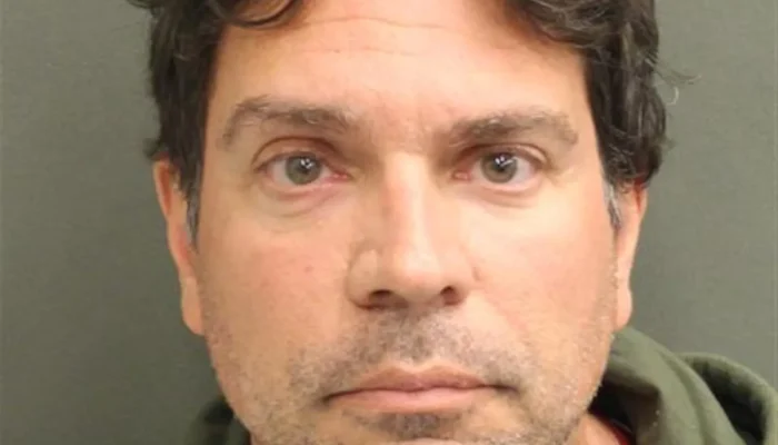 Governo dos EUA divulga foto de Ramagem após prisão pelo serviço de imigração; veja