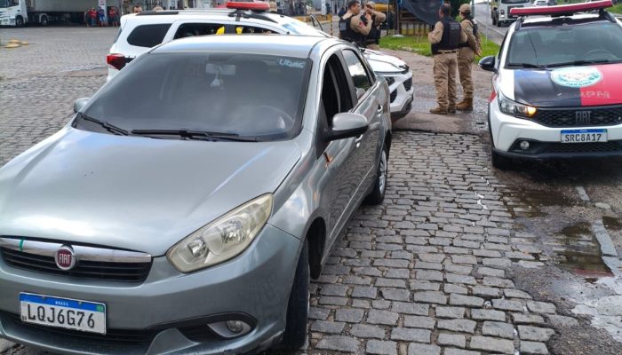 Homem é preso pela PM com carro roubado na BR-101, em João Pessoa