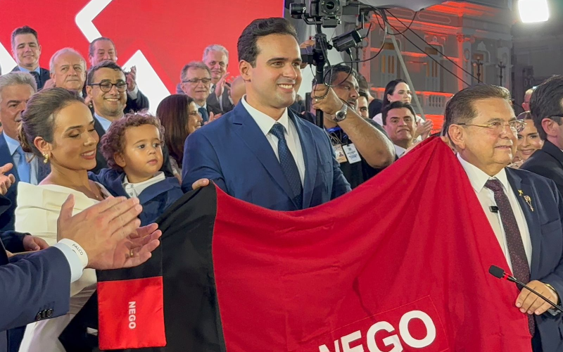 Lucas Ribeiro é empossado oficialmente como governador da Paraíba