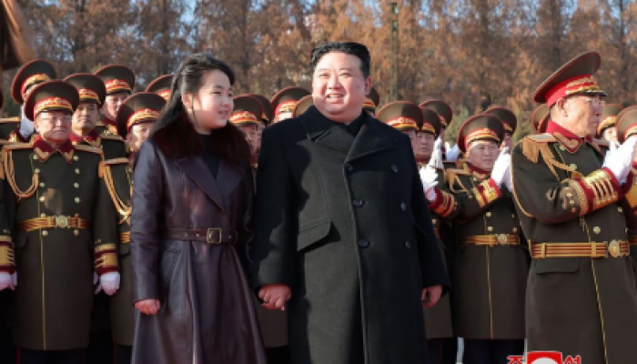 Roupas da filha de Kim Jong-un indicam que ela pode assumir a liderança do país; entenda
