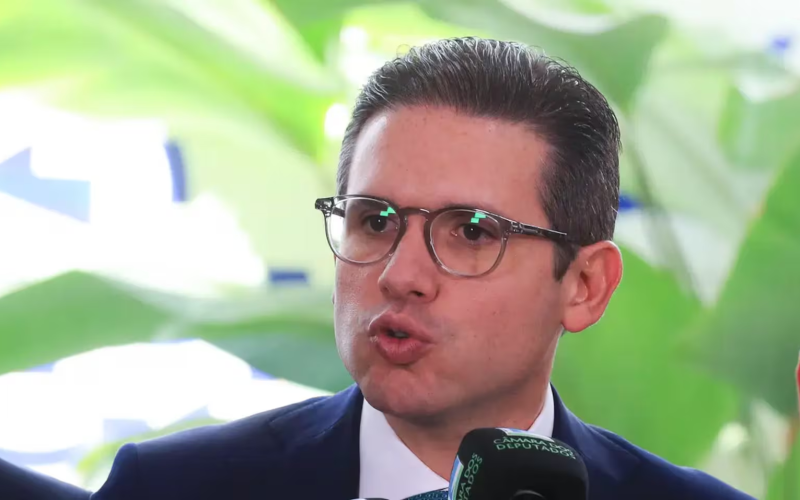 Motta diz que não fará discussão ‘atropelada’ sobre escala 6×1