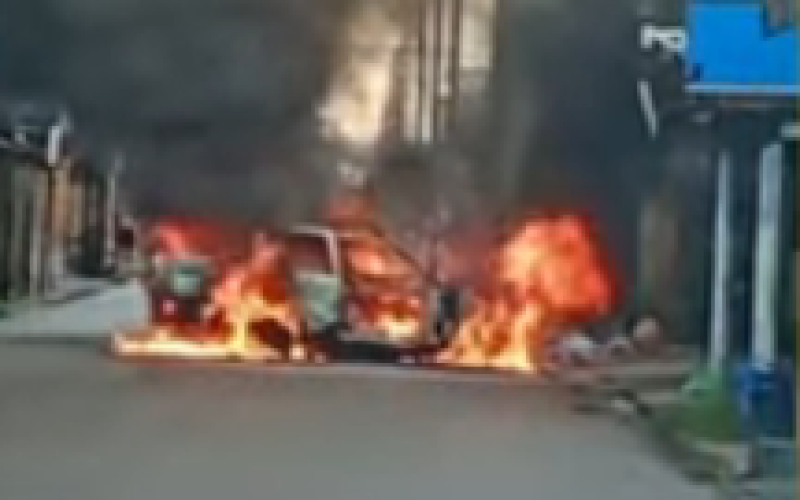 Moradores queimam carros em protesto pela morte de jovem, em João Pessoa