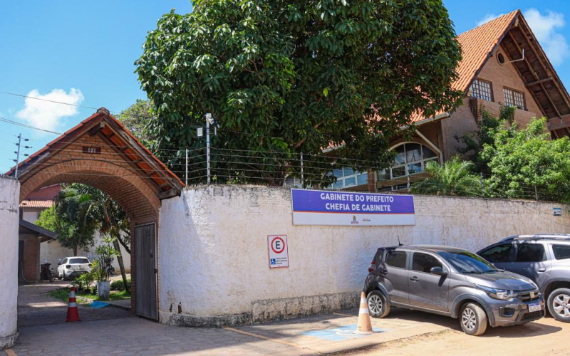 Prefeito de Cabedelo exonera auxiliares afastados pela Justiça