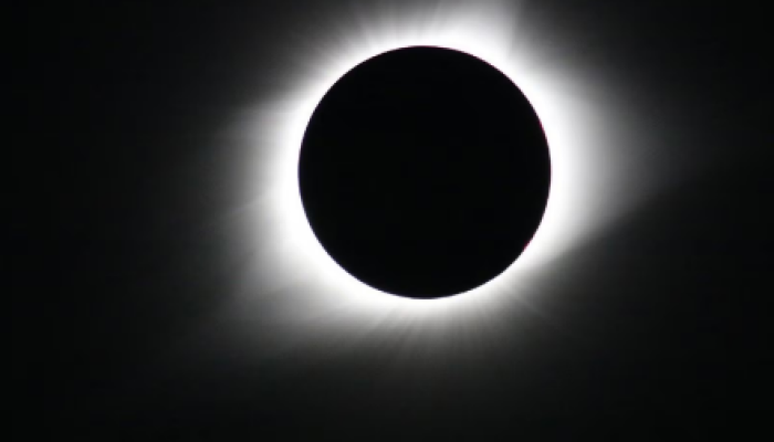 Eclipse solar deve deixar partes do mundo em escuridão total por 6 minutos