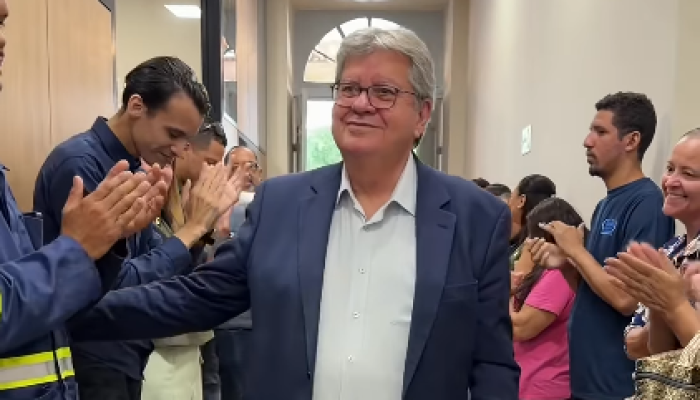 Entenda o passo a passo da renúncia do governador João Azevêdo