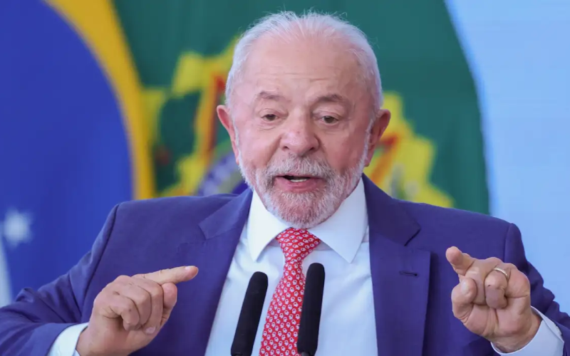 Lula cobra respeito e rejeita interferência dos EUA