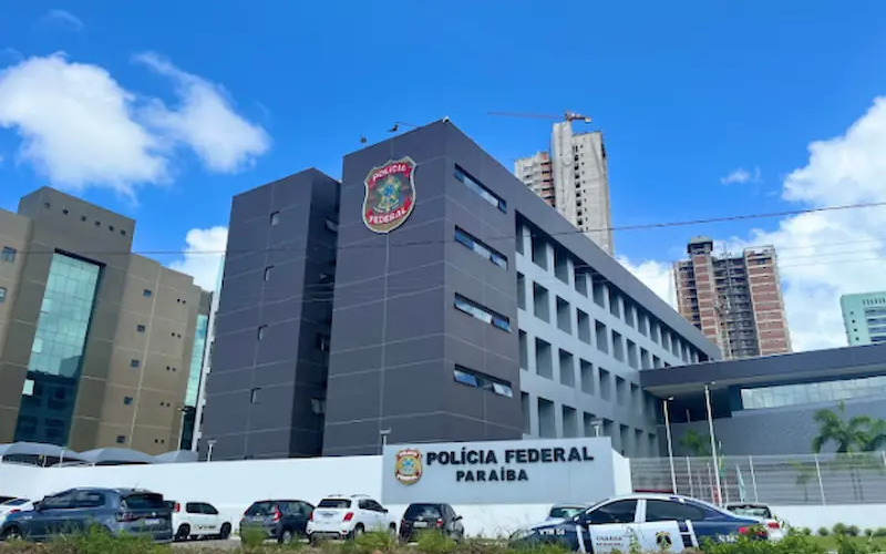 PF apreende fuzil, quase 1.000 munições e bloqueia R$ 1 milhão em operação na Paraíba