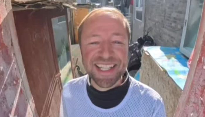 Brasileiro viraliza ao contar como é viver em ‘favela’ na China pagando aluguel de R$ 30; veja vídeo