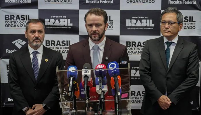 Brasil e EUA anunciam acordo de combate ao tráfico de armas e drogas