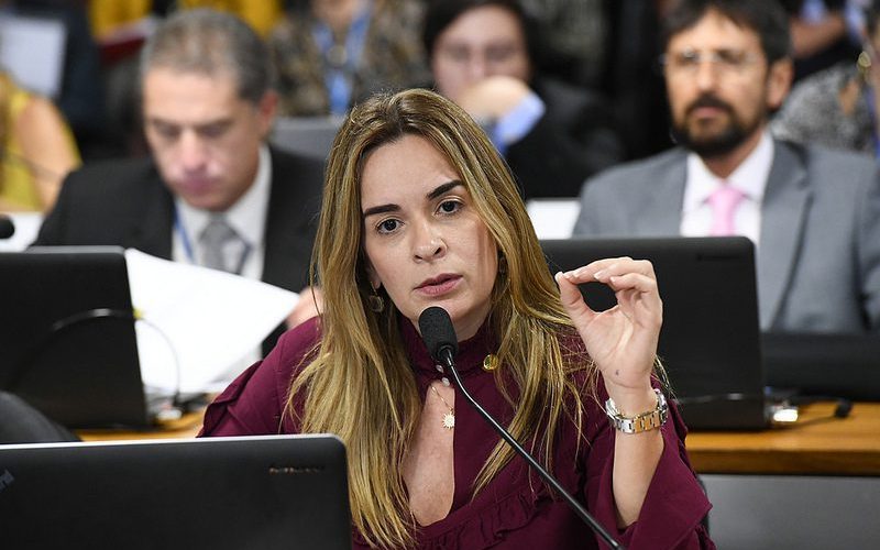 Daniela Ribeiro comemora a redução da escala de trabalho 6×1 e afirma que a medida “vai trazer avanços”