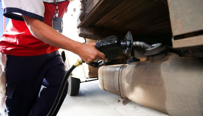 Paraíba adere proposta do Governo Federal para baixar preço do óleo diesel