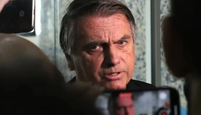 Bolsonaro recebe alta hospitalar após passar por cirurgia no ombro