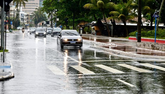 Inmet emite alertas de chuva forte para a Paraíba, com ventos de até 100 km/h