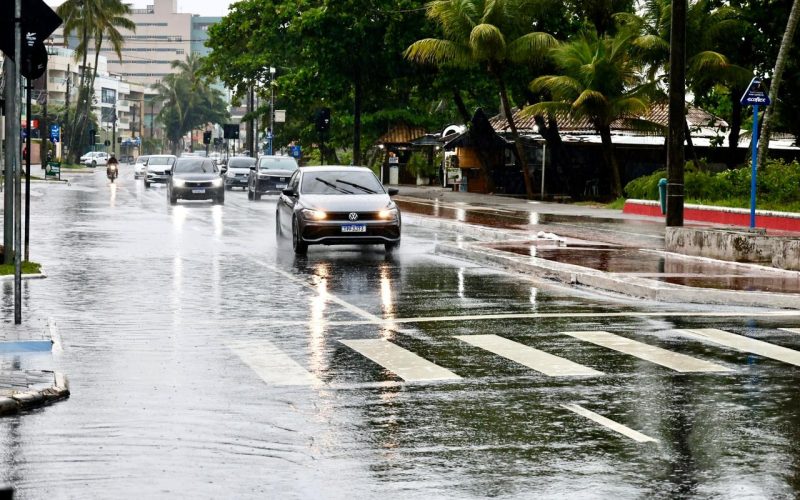 Inmet emite alertas de chuva forte para a Paraíba, com ventos de até 100 km/h