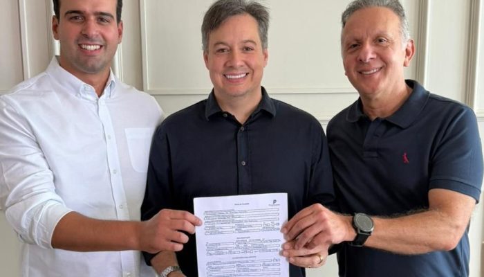 Deputado Júnior Araújo deixa PSB, agradece trajetória e inicia caminhada para reeleição no PP 